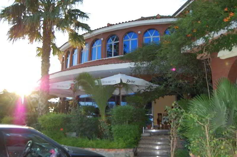 Pilo Lala Konjat Hotel Lushnje